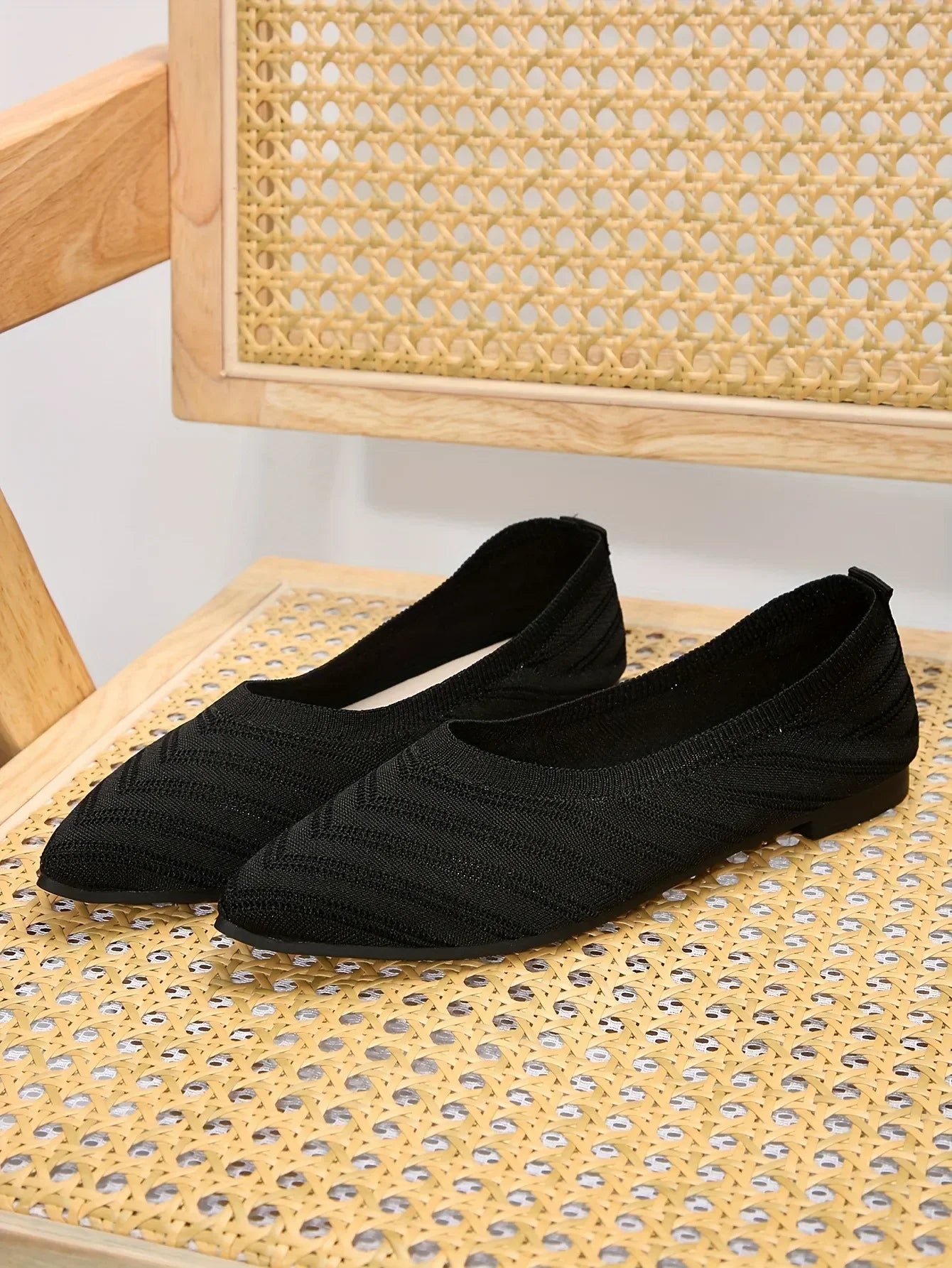 Pointed Toe  Knitted Breathable Ballet Flats